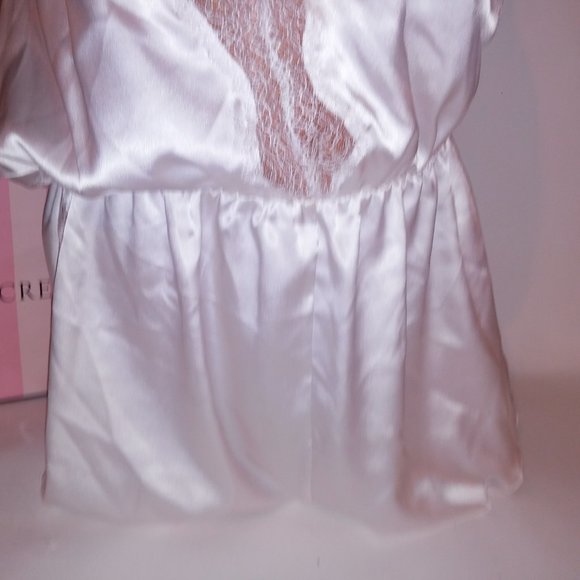 Victoria Secret Lingerie - Picture 3 of 5